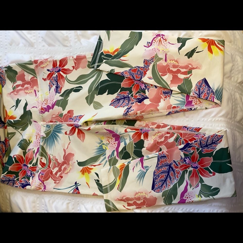 Amari Floral Legging Size Med